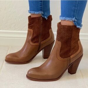 Corso Como Brown Leather & Suede Rounded Toe Ankle Zip Booties Size 7.5